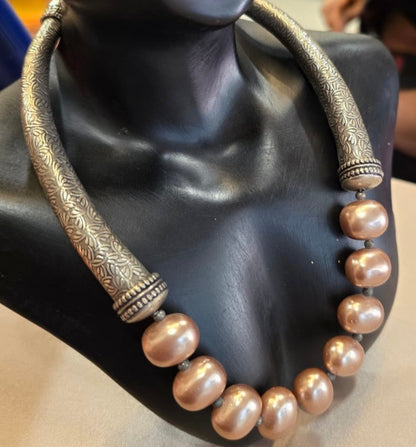 Rose Pearl Necklace