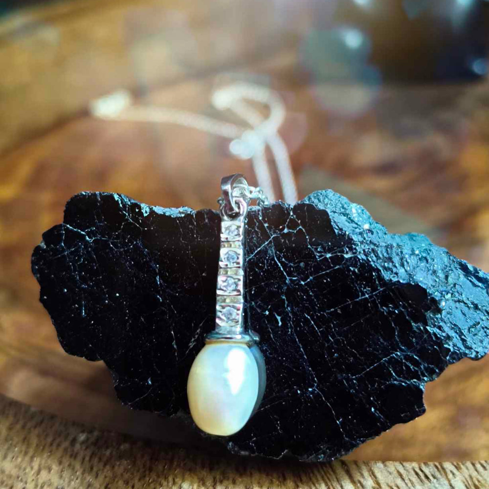 92.5 Sterling Silver Oval Drop Pearl Pendant
