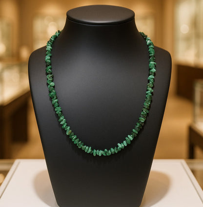 Emerald gemstone Chips necklace