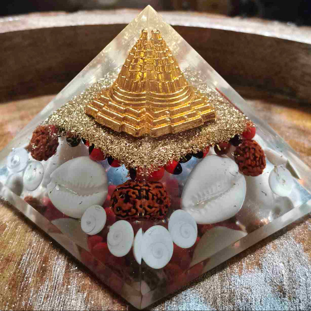 Natural Orgonite Gomti Chakra Laxmi Yantra Pyramid